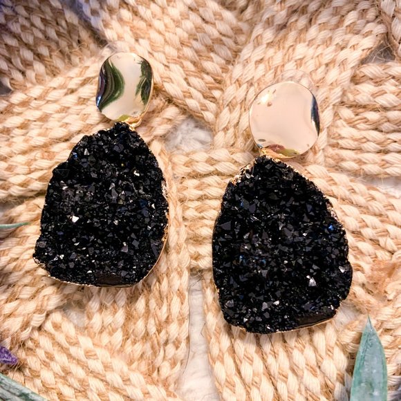 $5 BLOWOUT!  XL Geode Earrings - Picture 3 of 7